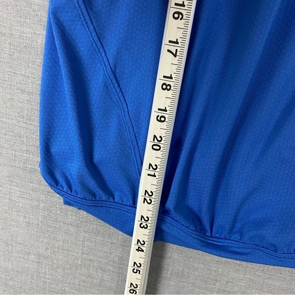 Lululemon Cross Back Tank Top Built-in Bra Sz 6 - Picture 7 of 7